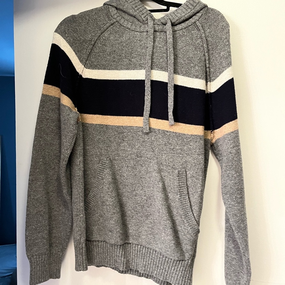 Men’s striped sweater size L
